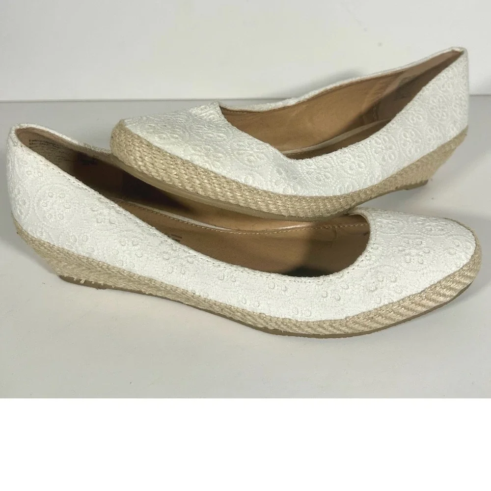 American Eagle Womens White Eyelet Lace Espadrille Low Wedge Shoes Size 9.5 AE‎